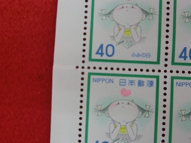 40円切手　手紙を書く女の子