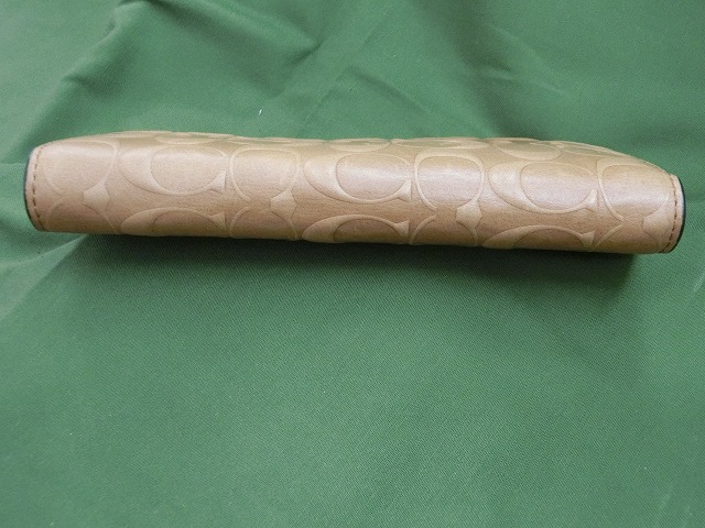 コーチ　ブレスト ポケット ウォレット シグネチャー エンボスド スポーツ カーフ レザー