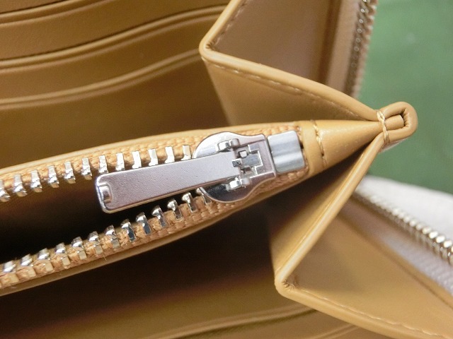 未使用品  コーチ 24411 ビジュー 長財布(小銭入れあり) レザー レディース