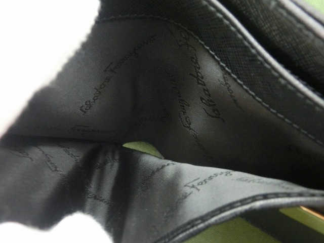 【極美品】サルヴァトーレ フェラガモ Wホック 財布 二つ折り ガンチーニ  ブラック ゴールド レザー