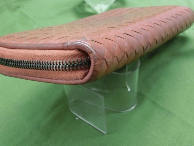 【良品】ボッテガヴェネタ 長財布(ラウンドファスナー)  イントレチャート ジップアラウンドウォレット