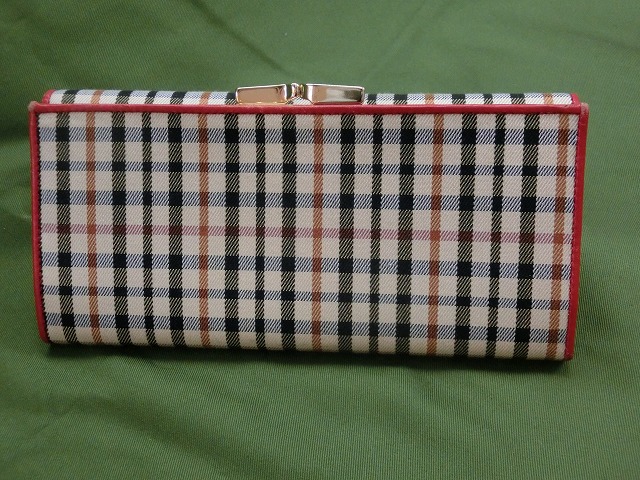 【美品】ダックス  がま口  長財布