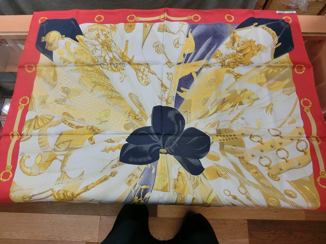 【美品】エルメス スカーフ/プリーツカレ  HERMES エルメス スカーフ 大判スカーフ 鳥 鎖 ゴールド