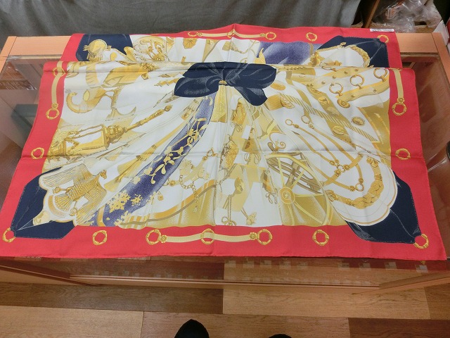 【美品】エルメス スカーフ/プリーツカレ  HERMES エルメス スカーフ 大判スカーフ 鳥 鎖 ゴールド