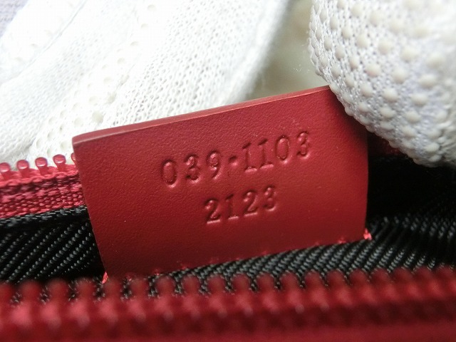 【美品】グッチ アクセサリーポーチ レッド キャンバス GUCC 039-1103 2123