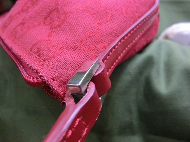 【美品】グッチ アクセサリーポーチ レッド キャンバス GUCC 039-1103 2123