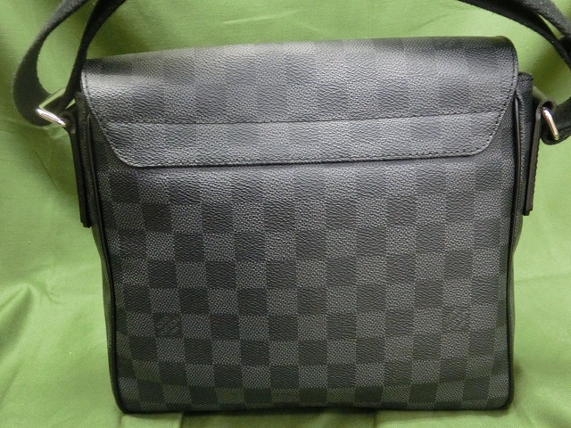 　【極美品】ルイヴィトン ディストリクトPM ショルダーバッグ ダミエ・グラフィット N41260