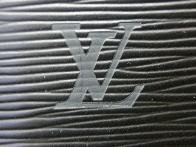 【極美品】ルイヴィトン エピ オンブル 黒 M52102  エピレザー ハンドバッグ