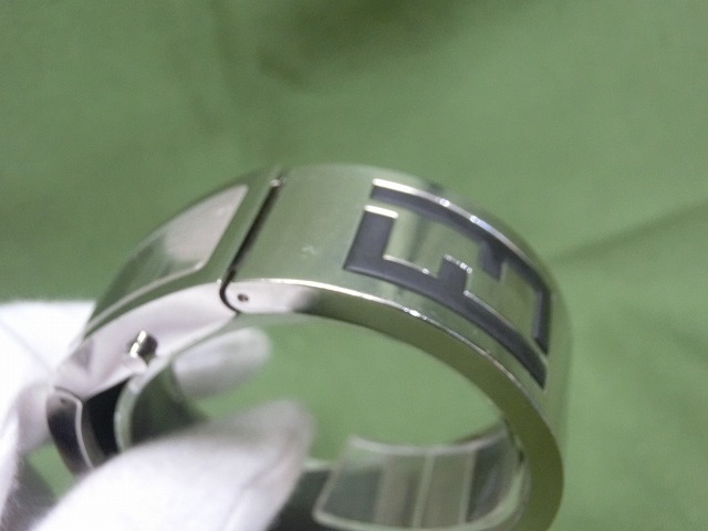 【良品】FENDI フェンディ ブラックダイアル レディース 腕時計 バングル 3250L